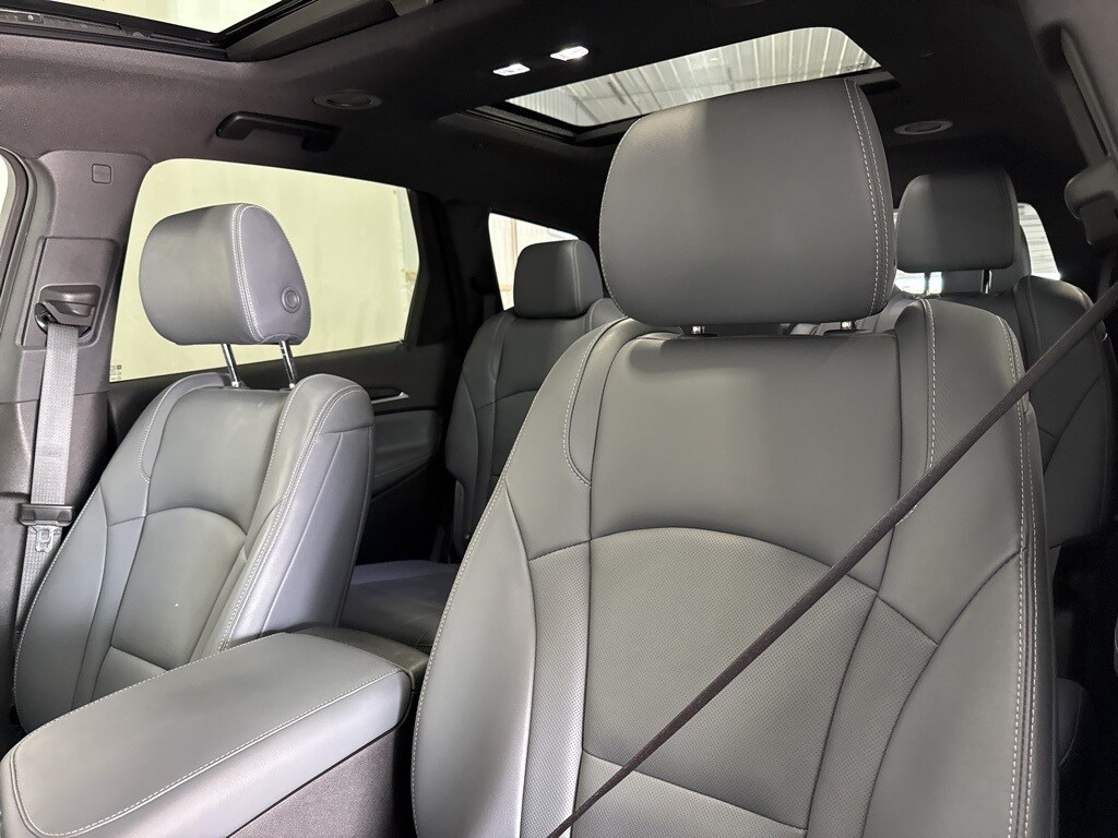 2023 Buick Enclave Essence photo 4