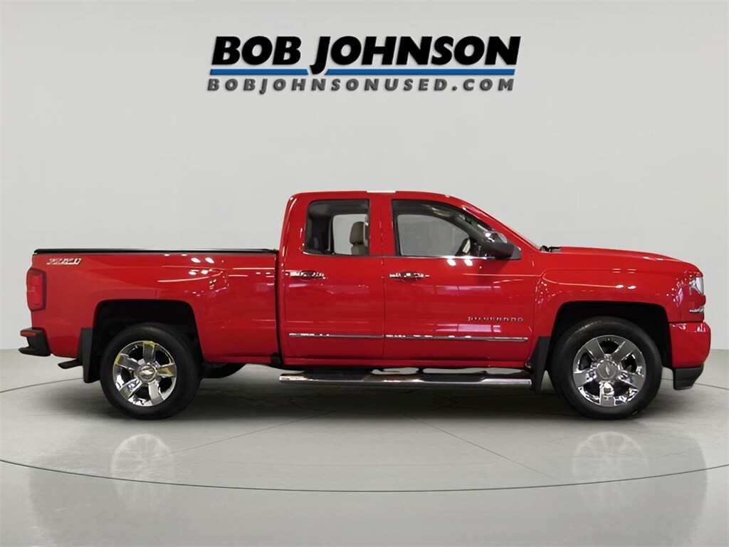 2017 Chevrolet Silverado 1500 LTZ photo 3
