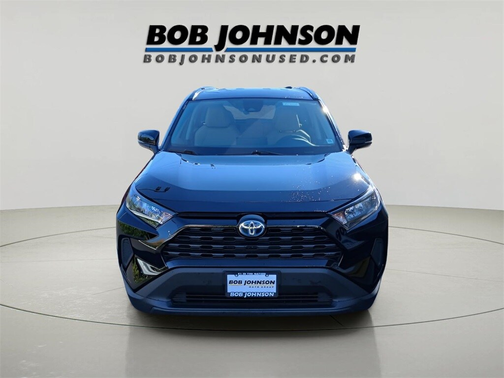 2022 Toyota RAV4 Hybrid LE photo 2