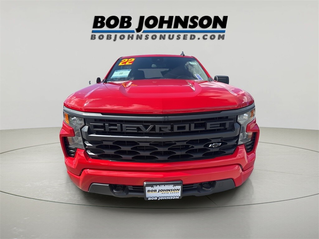 2022 Chevrolet Silverado 1500 Custom photo 2