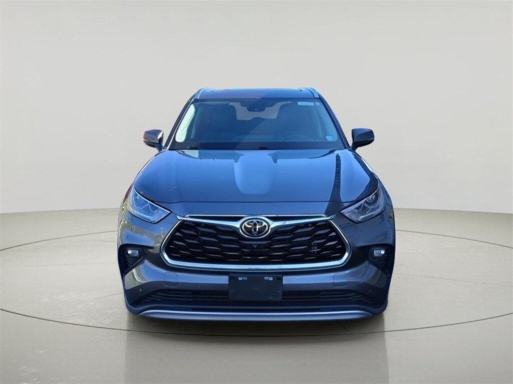 Used 2023 Toyota Highlander Platinum SUV