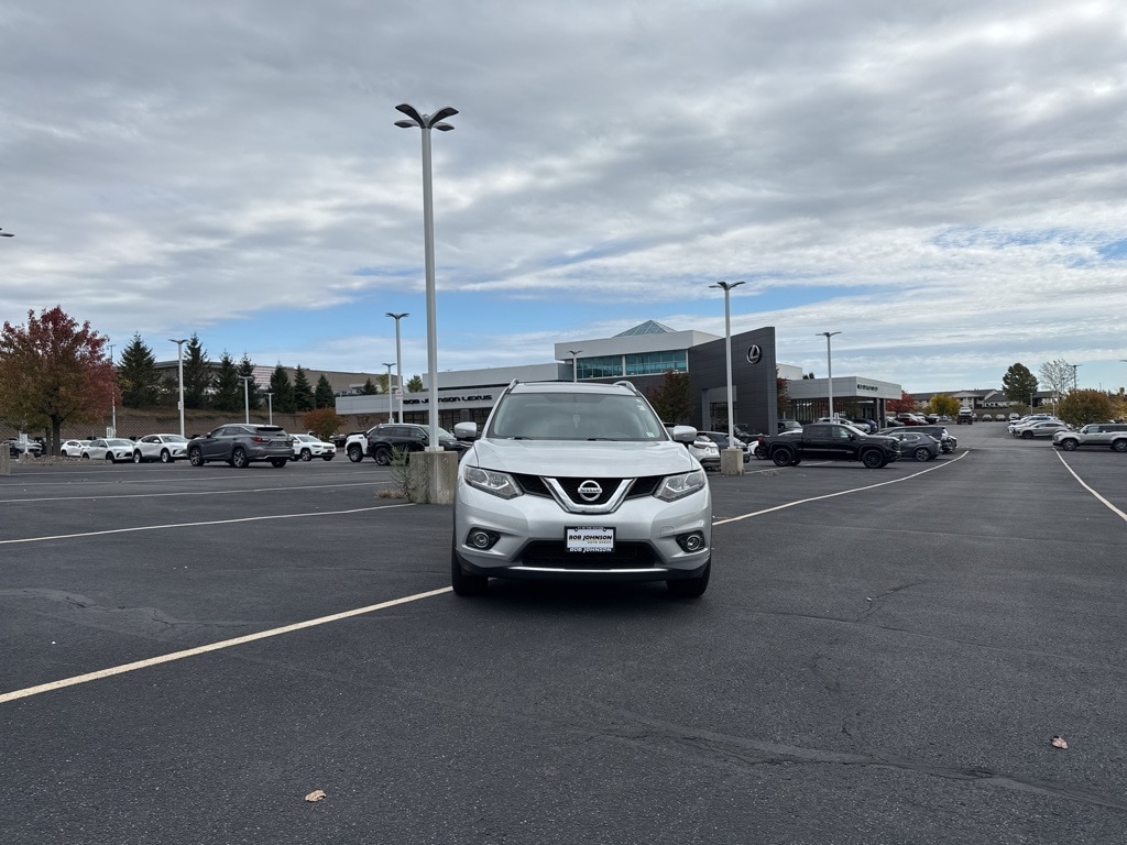 Used 2015 Nissan Rogue SL with VIN 5N1AT2MV5FC867250 for sale in Rochester, NY