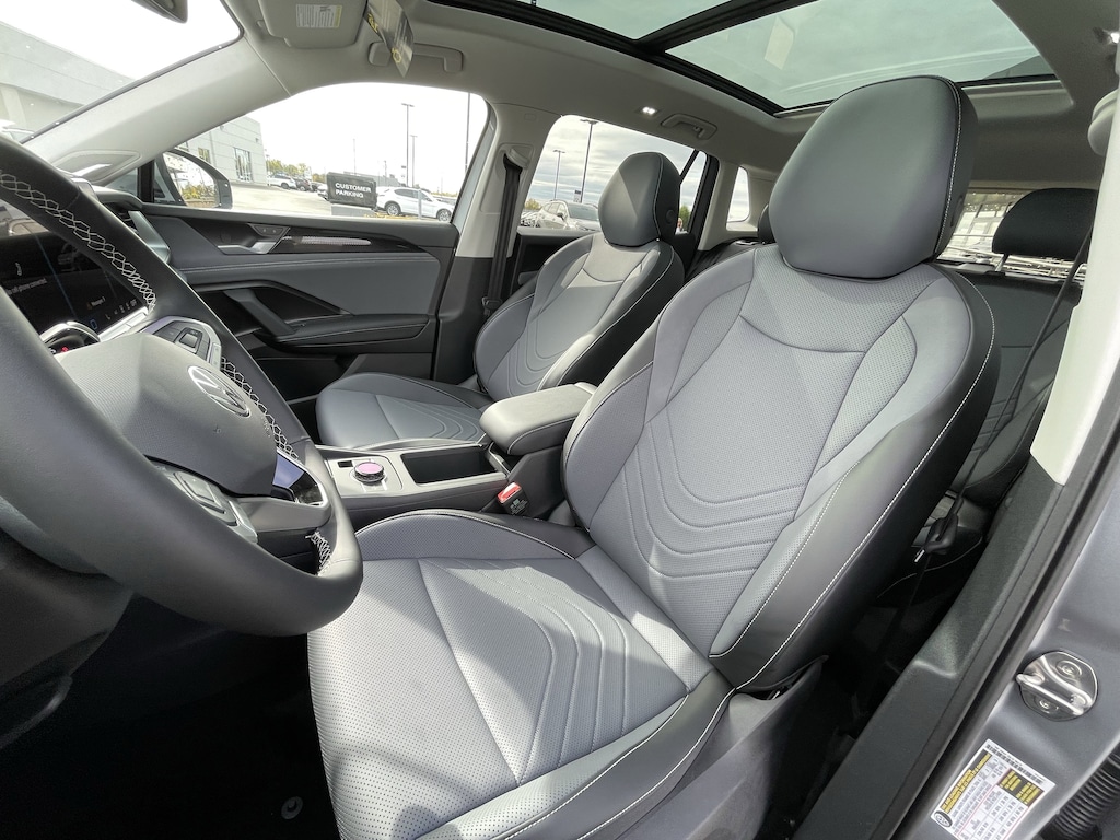 New 2025 Volkswagen Tiguan SE 2.0T SE 4MOTION