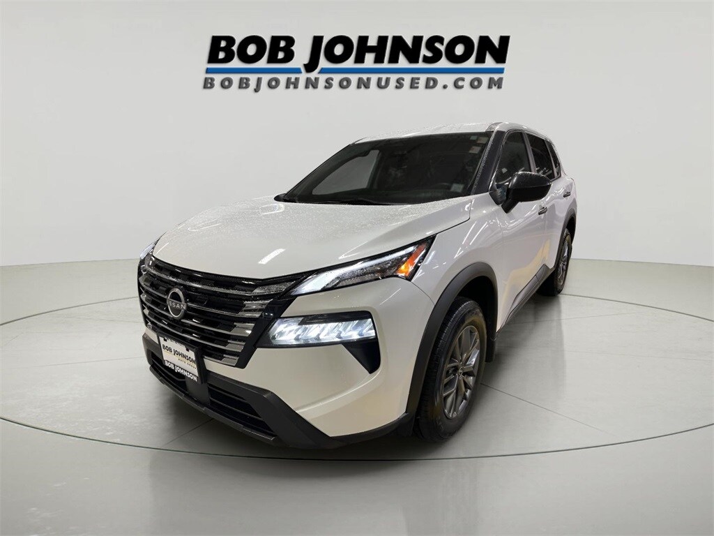 2024 Nissan Rogue S AWD photo 2