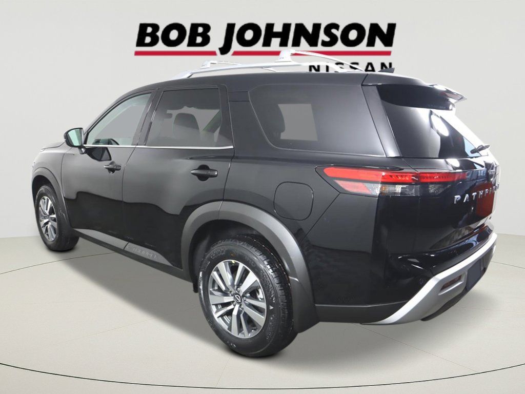 2025 Nissan Pathfinder SL photo 4