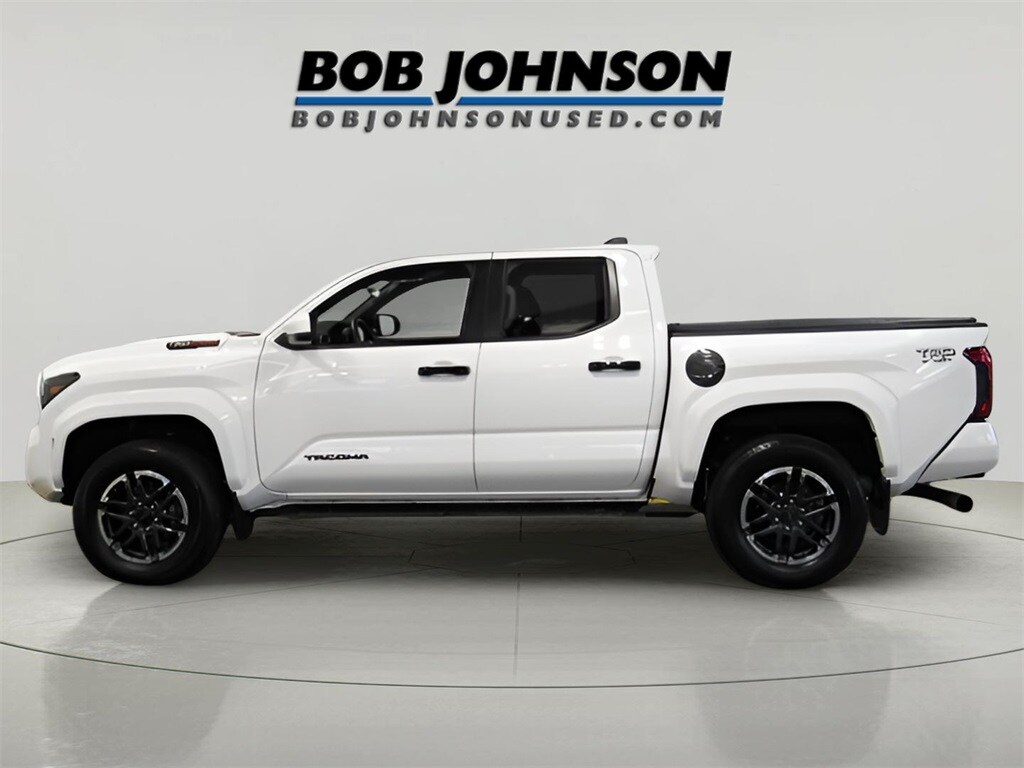2024 Toyota Tacoma TRD Sport 4x4 photo 4