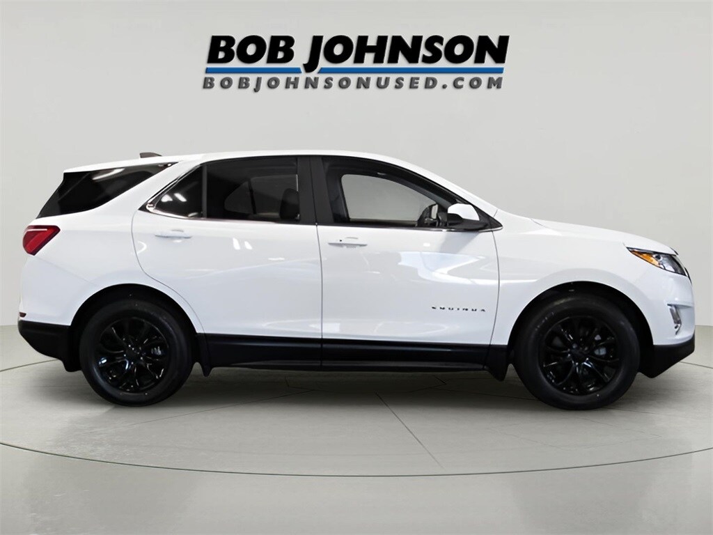 2021 Chevrolet Equinox LT photo 3
