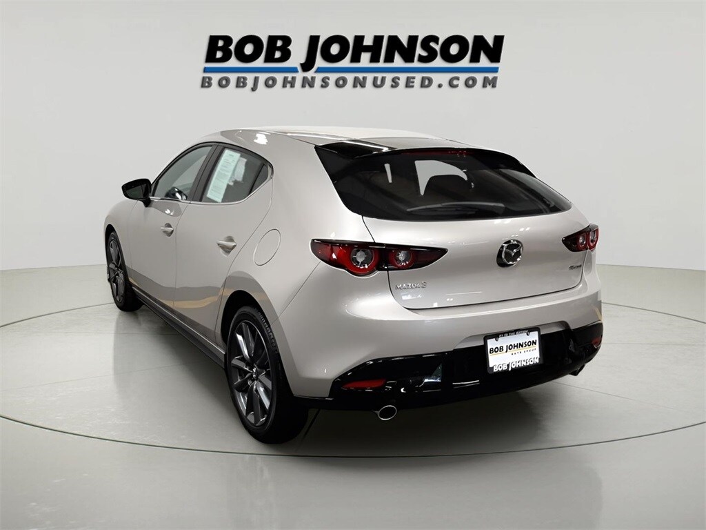 2025 Mazda Mazda3 2.5 s Preferred Hatchback photo 3