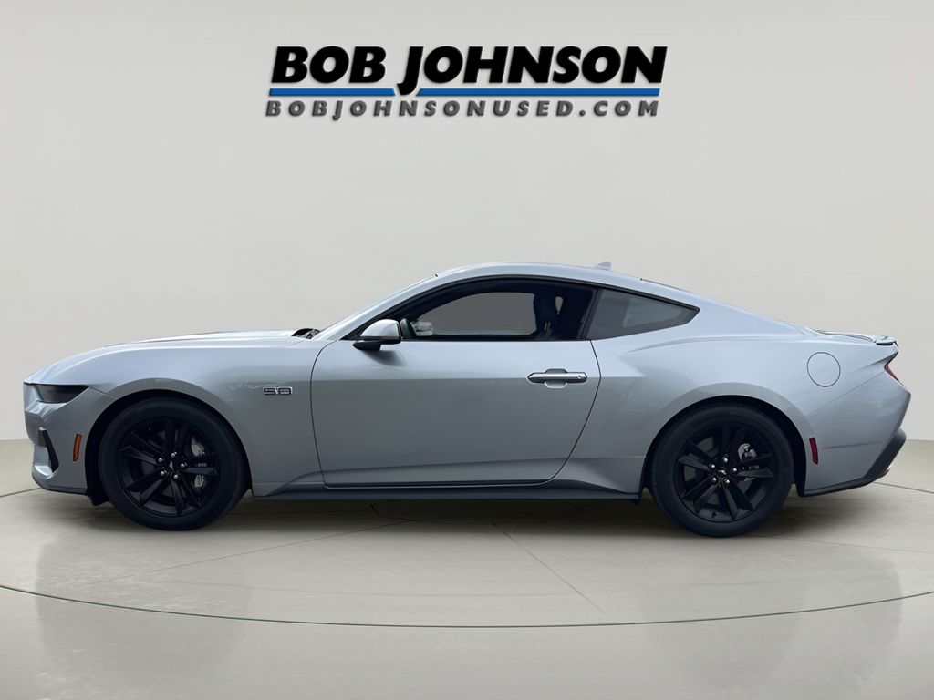 2025 Ford Mustang GT photo 4