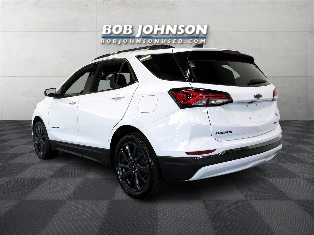 Used 2022 Chevrolet Equinox RS with VIN 3GNAXWEV4NS207117 for sale in Rochester, NY