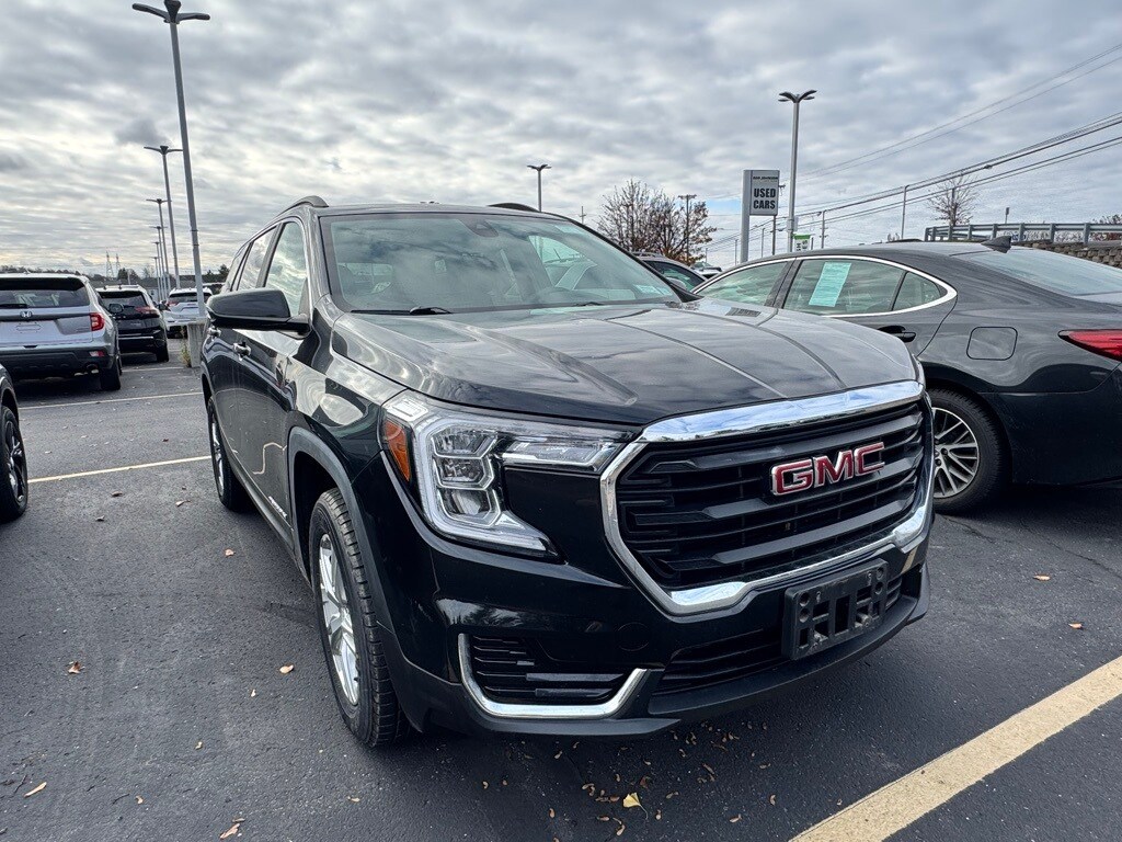 Used 2022 GMC Terrain SLE SUV