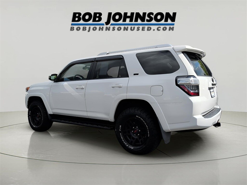 2017 Toyota 4Runner SR5 Premium photo 4