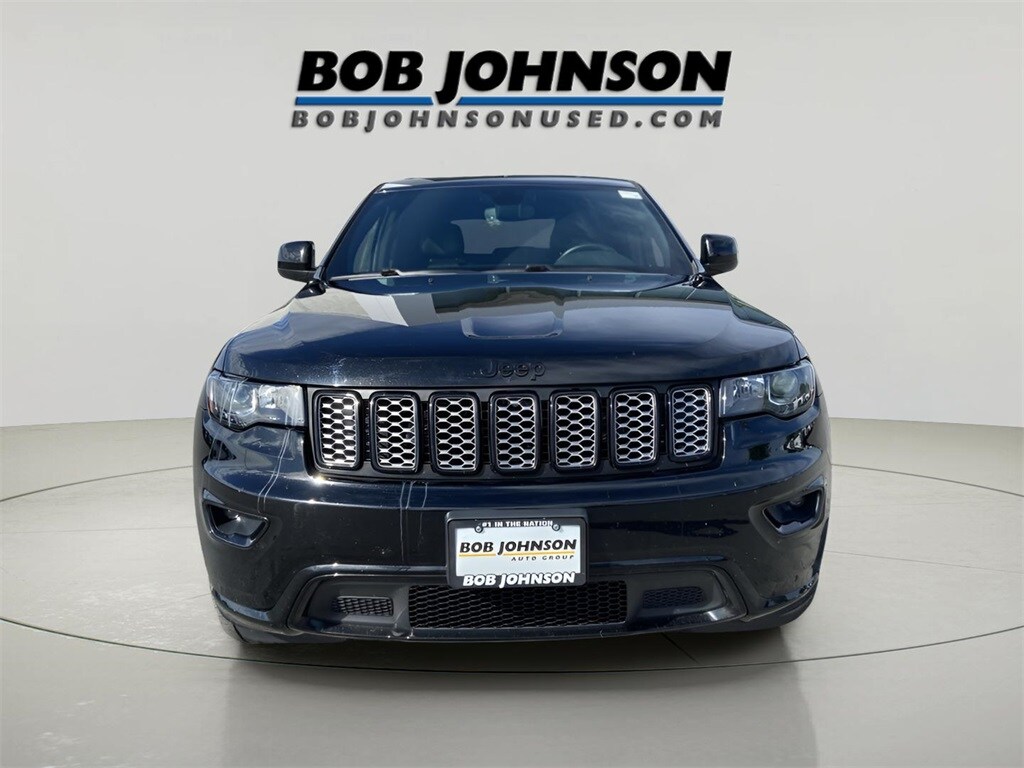 2021 Jeep Grand Cherokee Laredo X photo 2