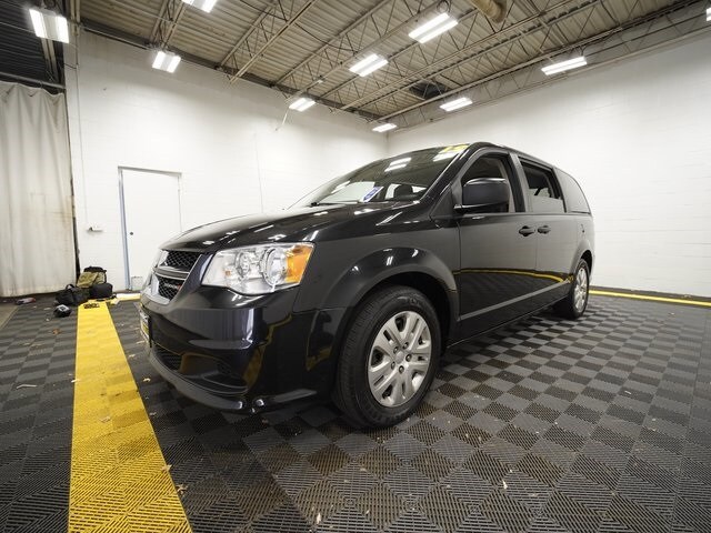 2019 Dodge Grand Caravan SE photo 2