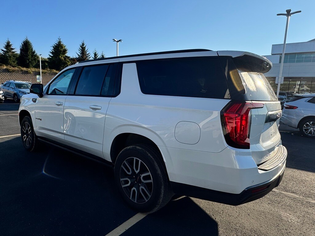 2022 Gmc Yukon XL AT4 photo 3