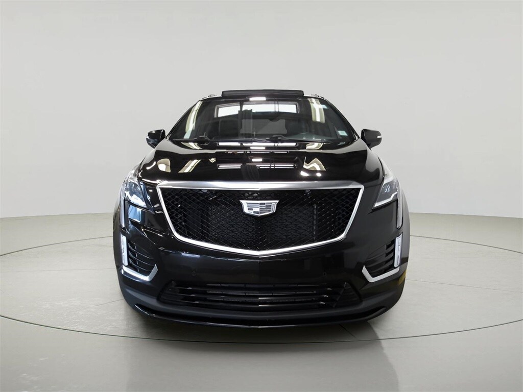 2021 Cadillac XT5 Sport photo 2