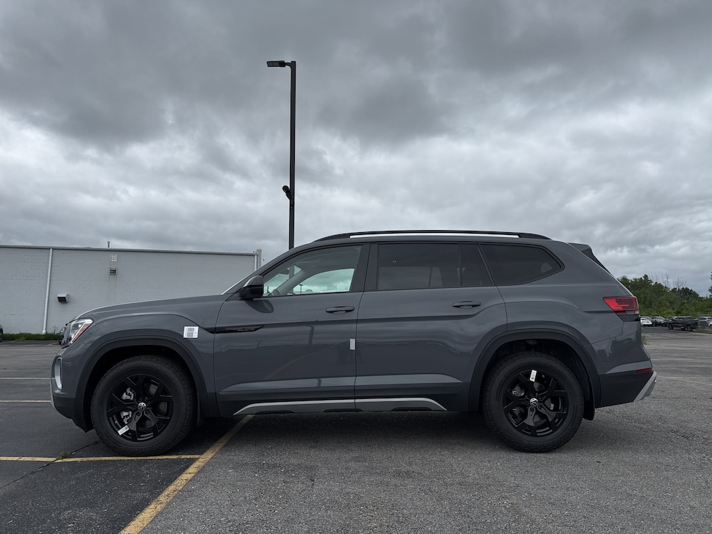 New 2025 Volkswagen Atlas 2.0T Peak Edition 2.0T Peak Edition 4MOTION