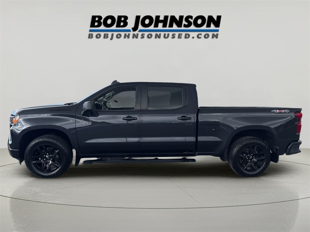 2023 Chevrolet Silverado 1500 Custom photo 4