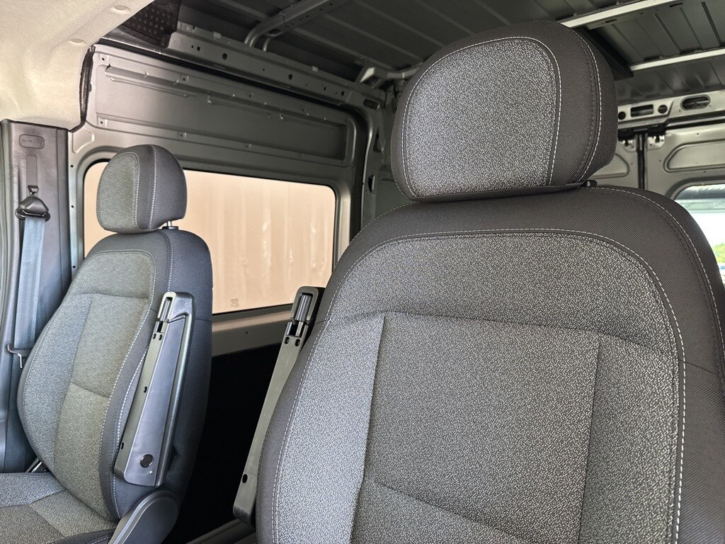 2025 Ram ProMaster 1500 Cargo Van SLT High Roof photo 3