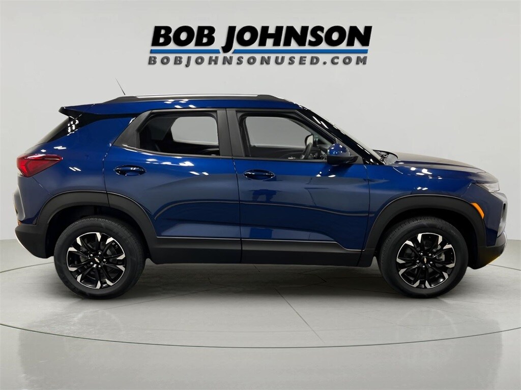 2022 Chevrolet Trailblazer LT photo 3