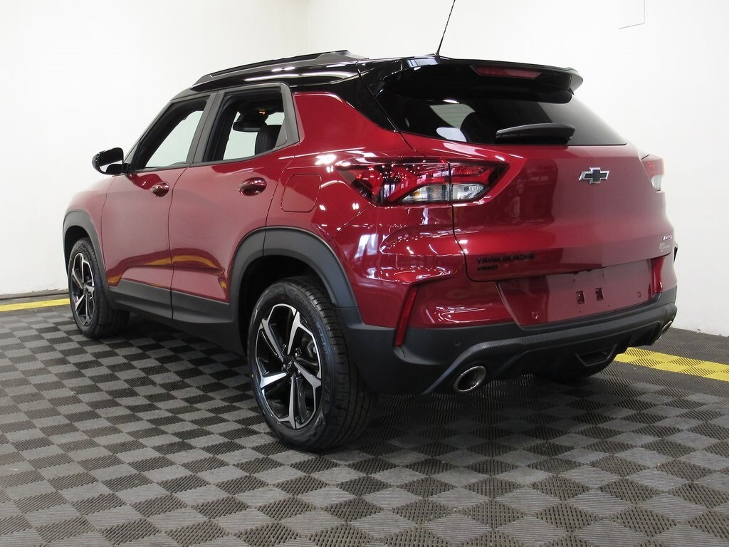 2021 Chevrolet Trailblazer RS photo 2