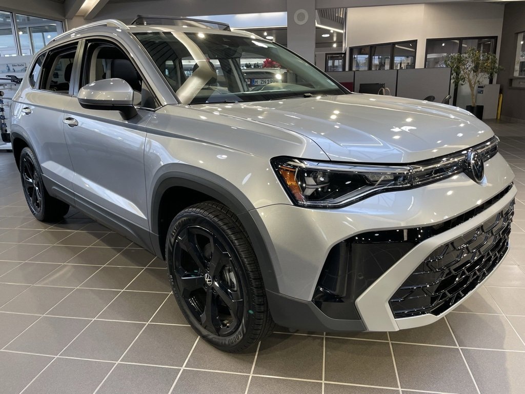 New 2025 Volkswagen Taos SEL SEL 4MOTION