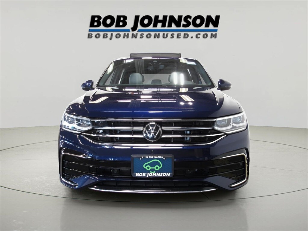 2022 Volkswagen Tiguan SEL Premium R-Line photo 3