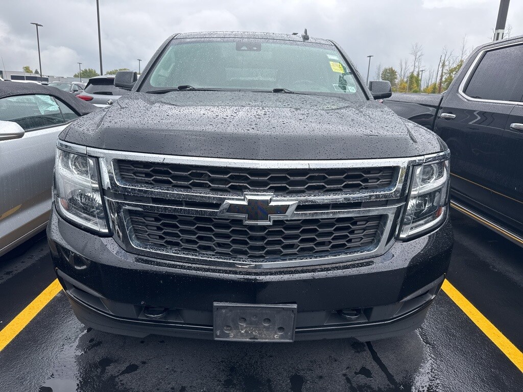 2019 Chevrolet Tahoe LS photo 2