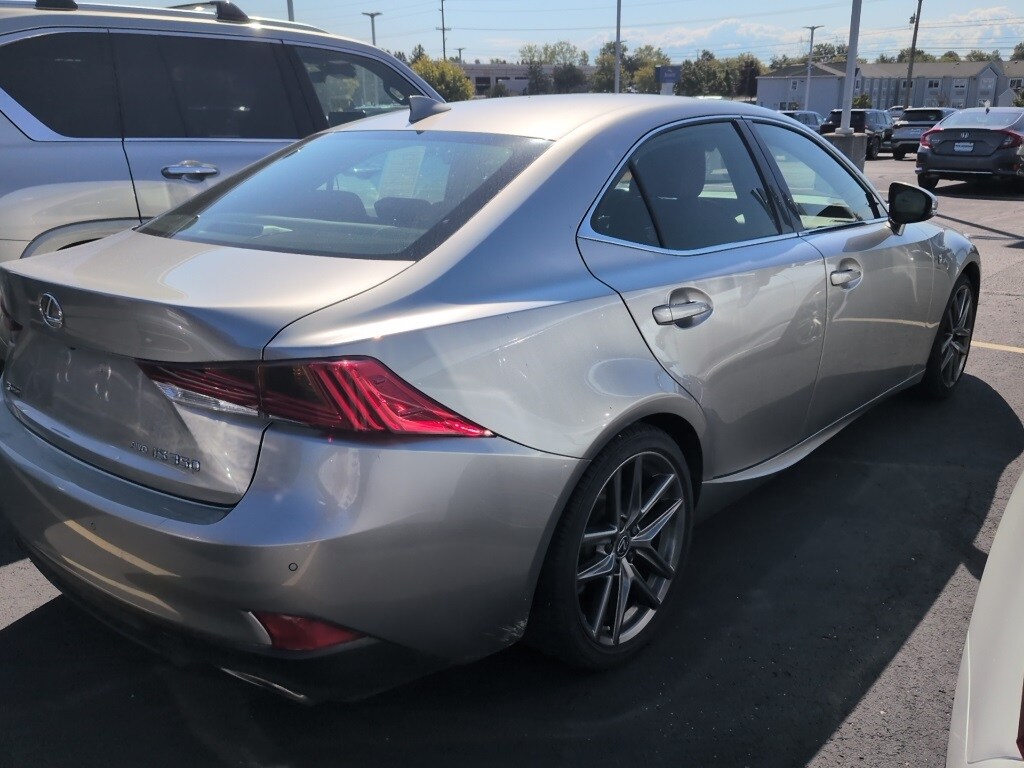 2020 Lexus IS 350 F SPORT photo 4