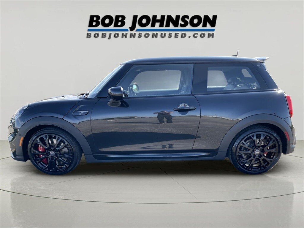 2024 Mini Cooper 2 Door Hardtop photo 3