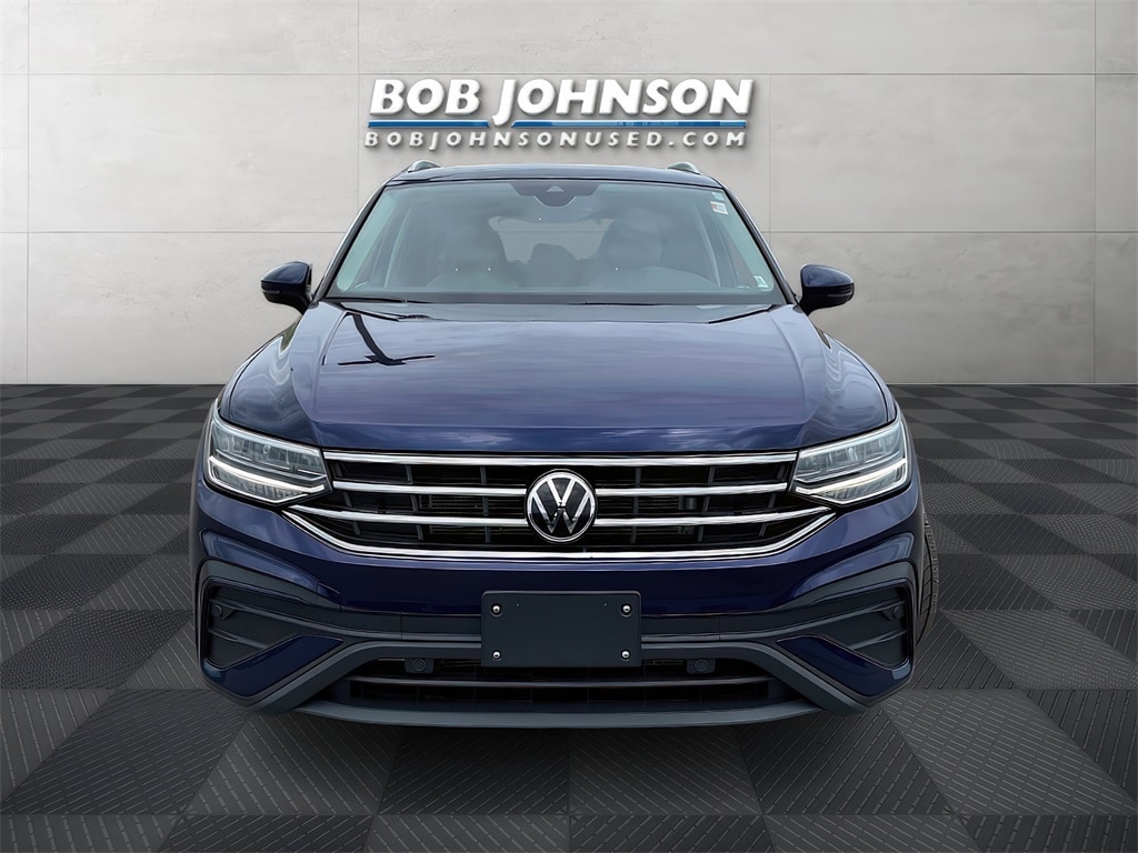 Used 2022 Volkswagen Tiguan SE with VIN 3VV2B7AX8NM063084 for sale in Rochester, NY