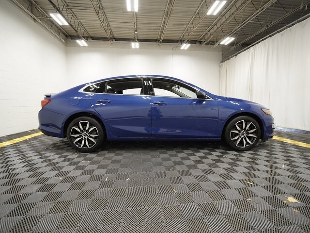 2023 Chevrolet Malibu RS photo 3