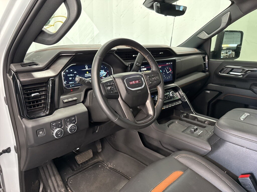 2024 Gmc Sierra HD AT4 photo 3