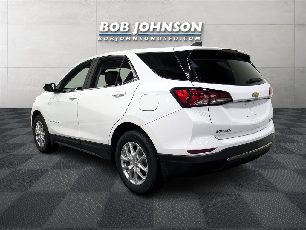 Used 2022 Chevrolet Equinox LT with VIN 3GNAXKEV0NL162101 for sale in Rochester, NY