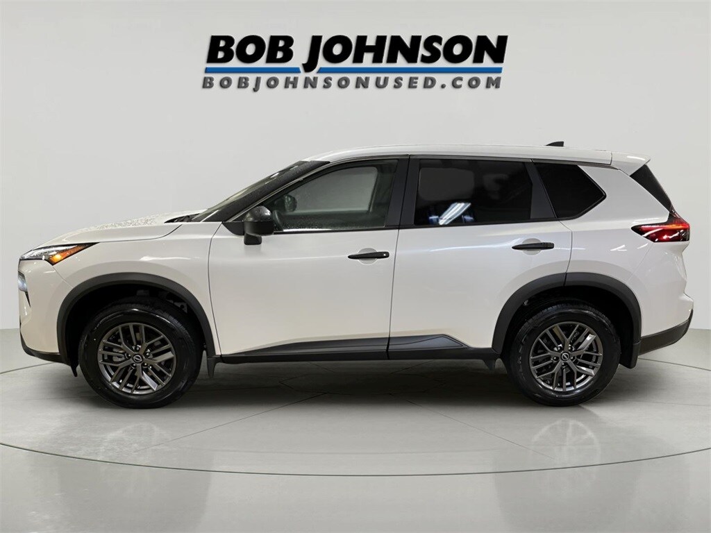 2024 Nissan Rogue S AWD photo 3