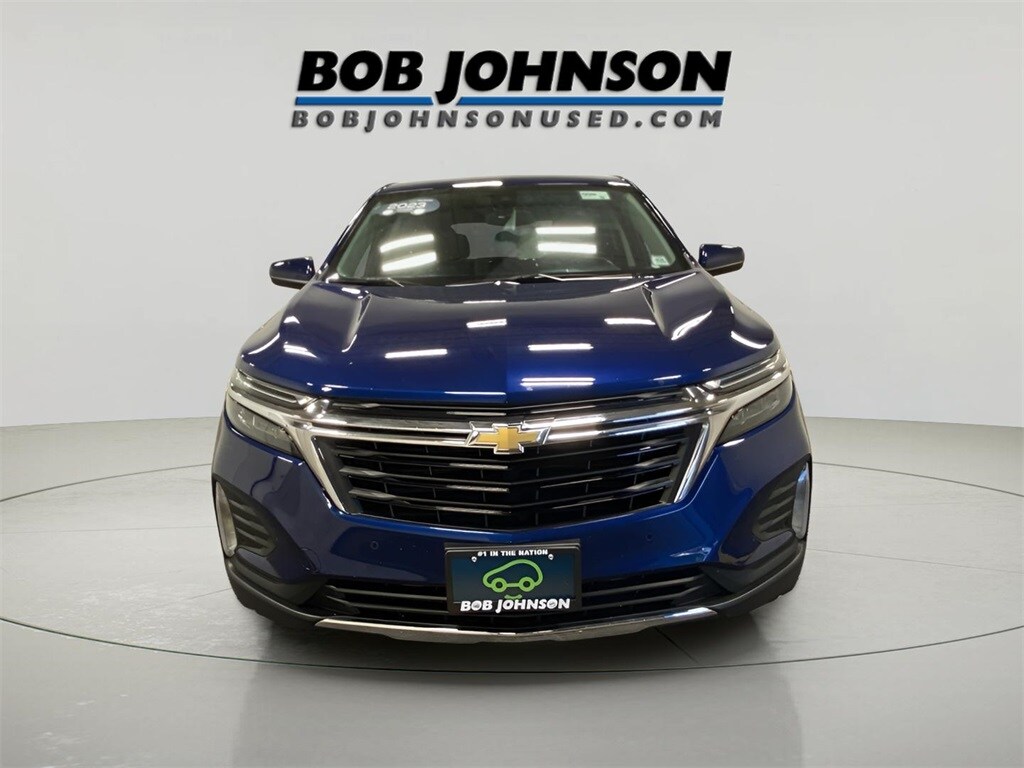 2023 Chevrolet Equinox LT photo 2