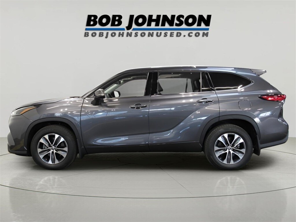 Used 2022 Toyota Highlander XLE SUV