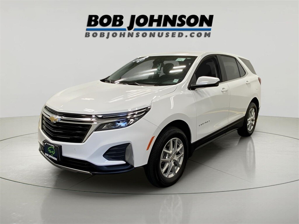 2024 Chevrolet Equinox LT photo 2