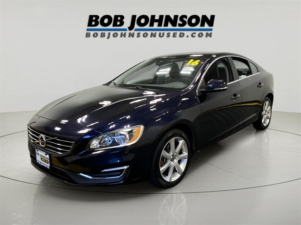 2016 Volvo S60 T5 Drive-E Premier photo 3