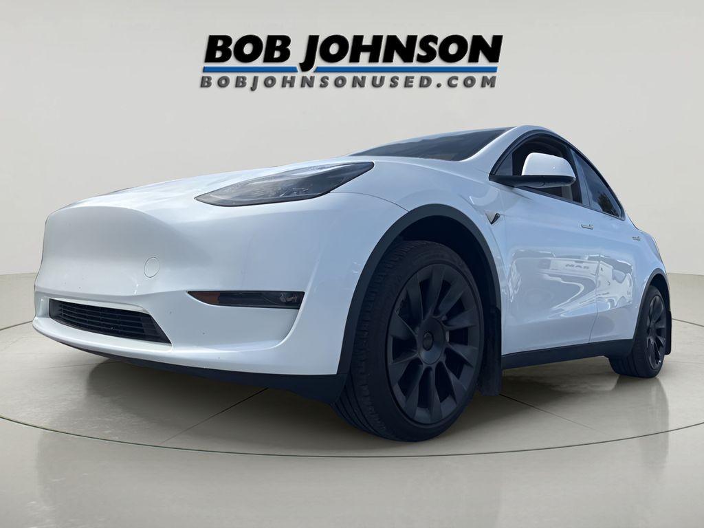 2024 Tesla Model Y Long Range photo 3