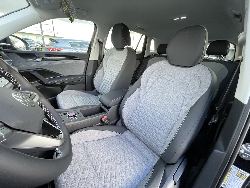 New 2025 Volkswagen Tiguan S 2.0T S 4MOTION