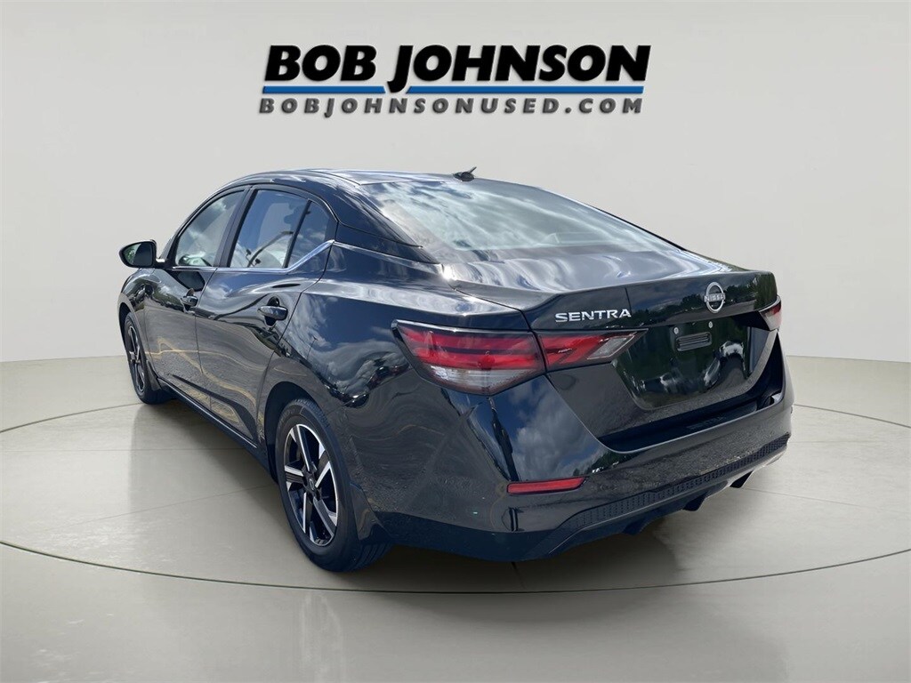 2025 Nissan Sentra SV photo 3