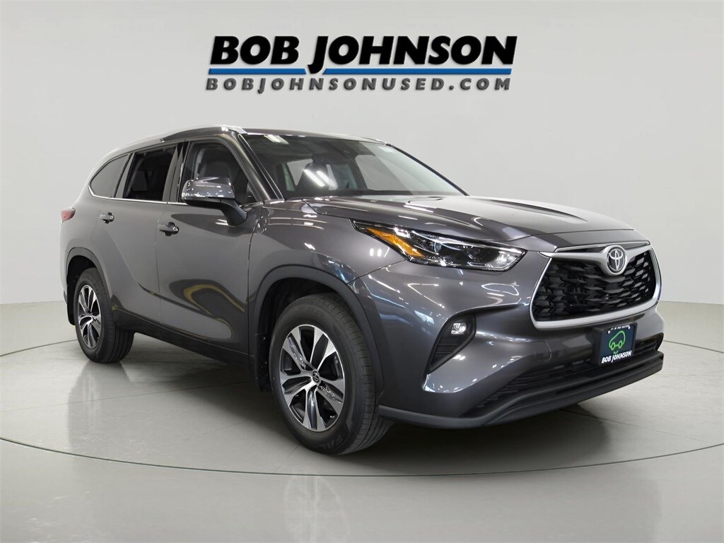 Used 2022 Toyota Highlander XLE SUV