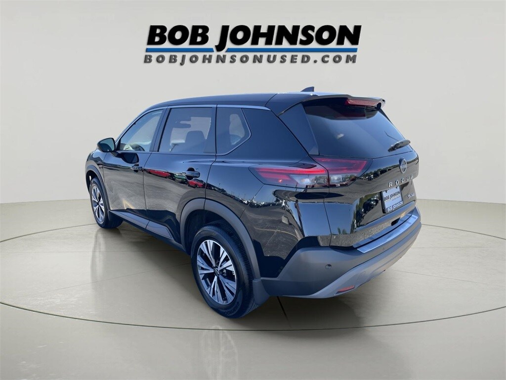 2022 Nissan Rogue SV photo 4