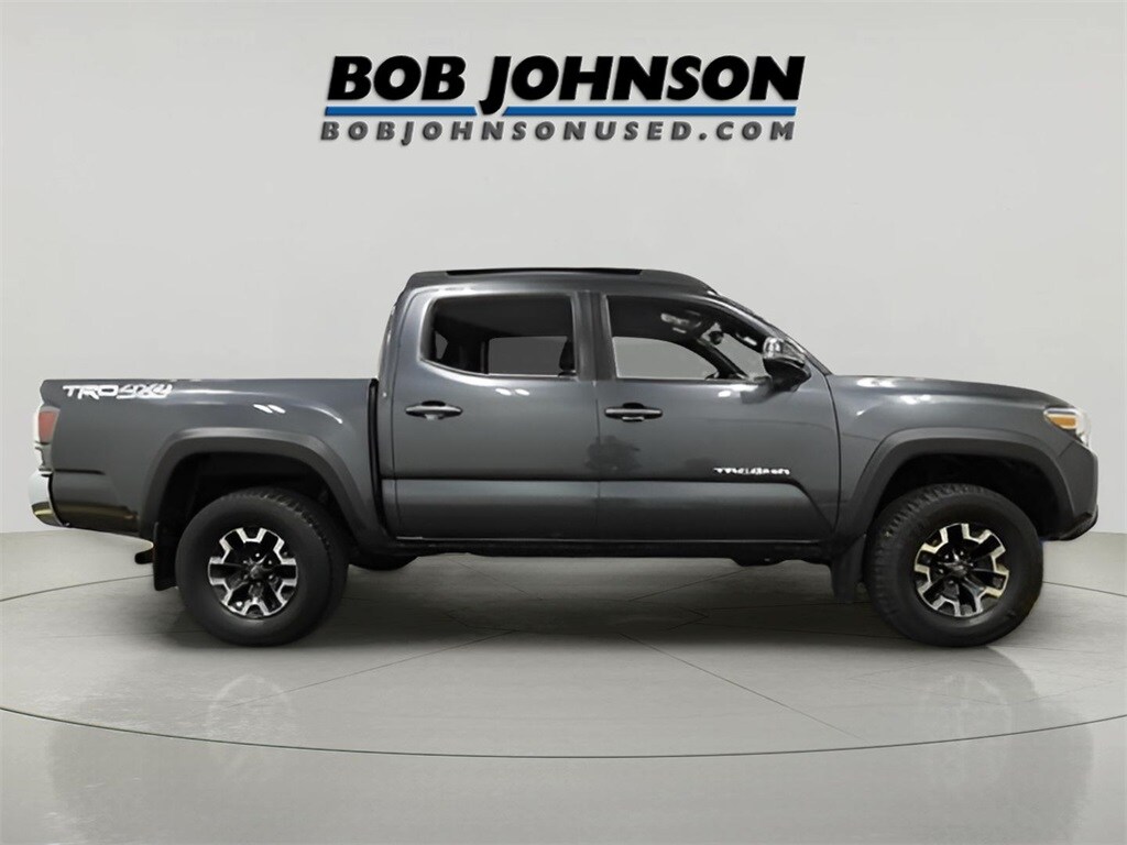 2022 Toyota Tacoma SR V6 photo 3
