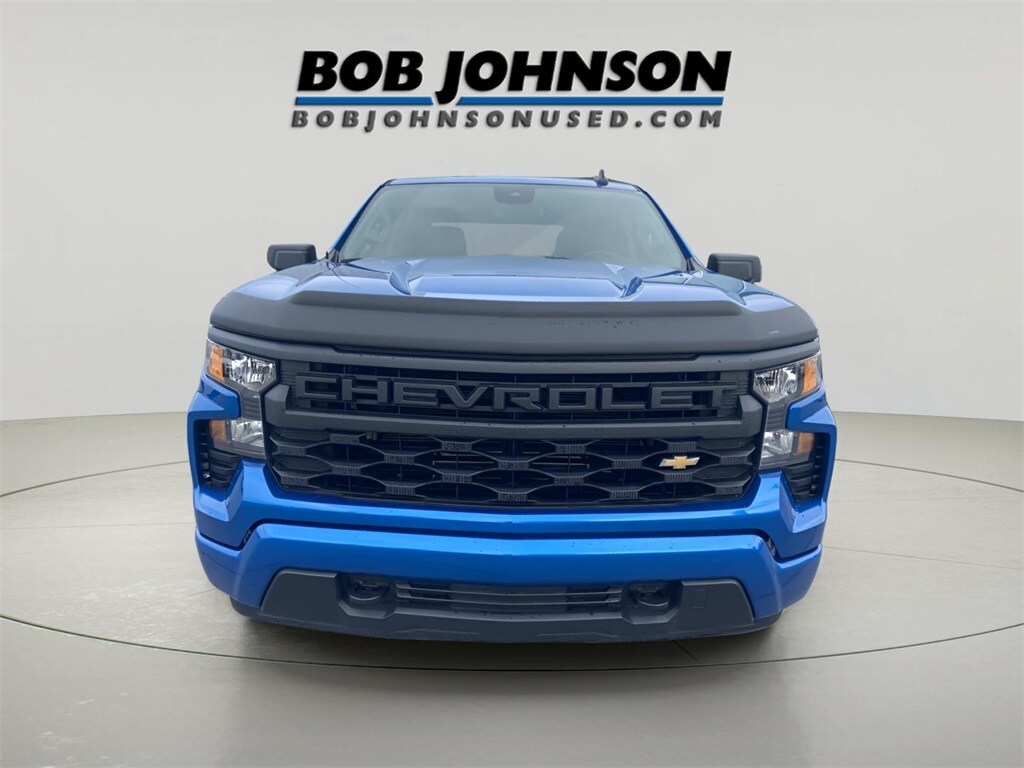 2024 Chevrolet Silverado 1500 Custom photo 2