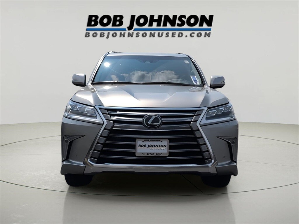 2019 Lexus LX 570 photo 2