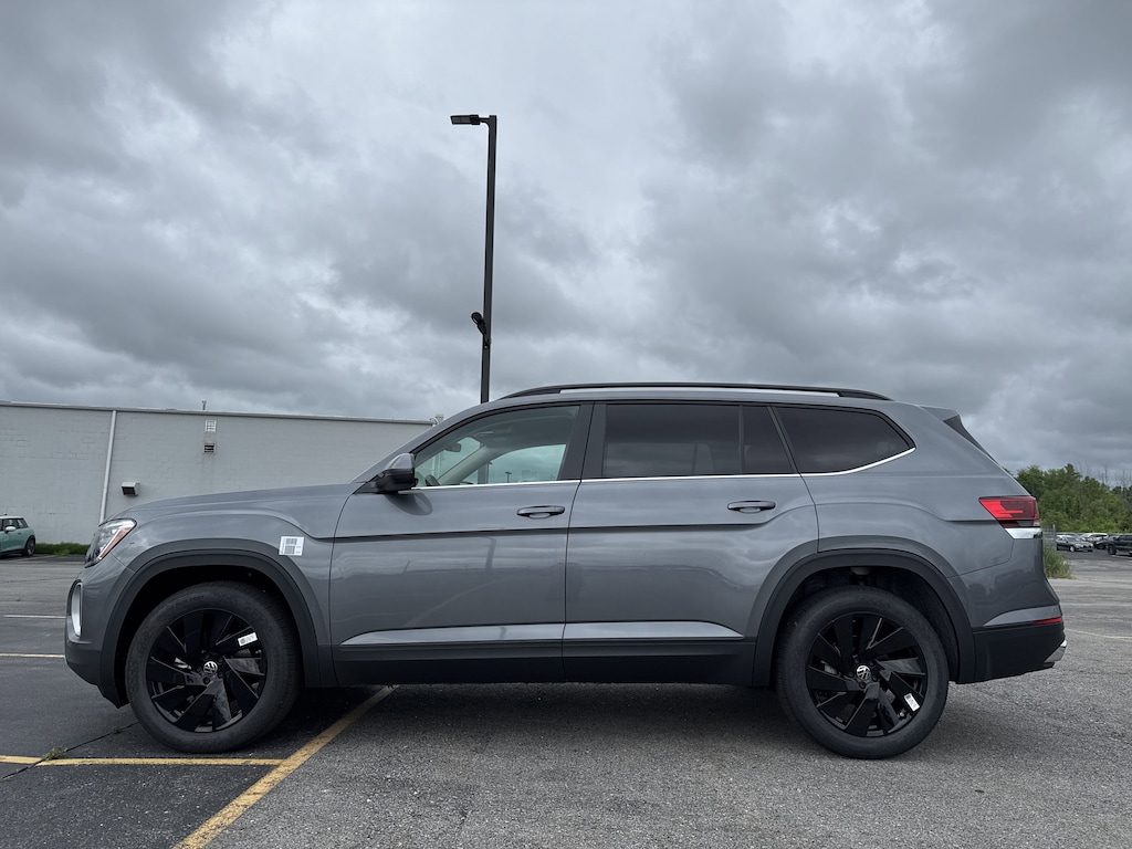 New 2025 Volkswagen Atlas 2.0T SE w/Technology 2.0T SE w/Technology 4MOTION
