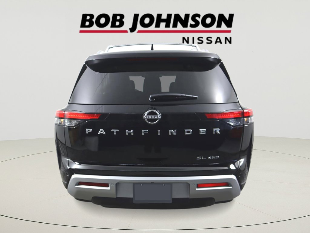 2025 Nissan Pathfinder SL photo 3