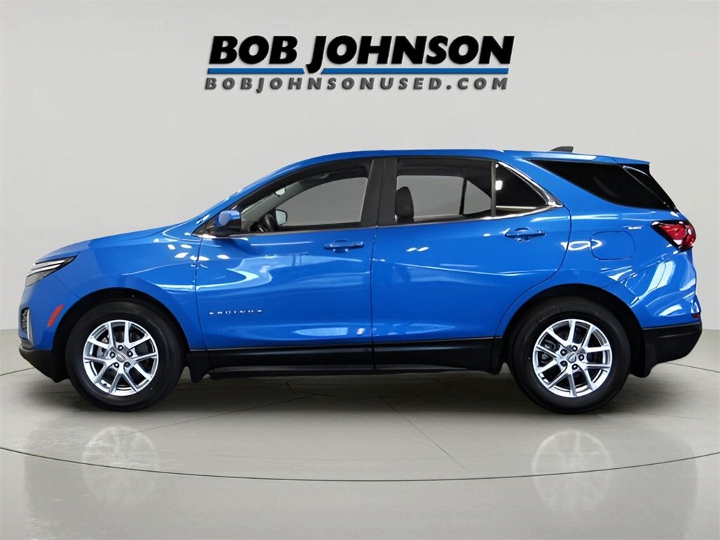 2024 Chevrolet Equinox LT photo 2